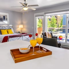 Downtown Modern Condo w/ Hot Tub & Mountain Views