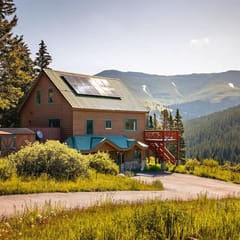 Pet-Friendly Mountain Cabin with Hot Tub & Stunning Views