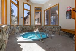 Peak 9 Breck Condo w/Hot Tub & Mountain Views - Image 5