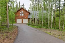 Peak 7 Cabin w/ Ten Mile Range Views, Fireplace - Image 5