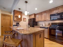 Ski-In/Ski-Out Breck Condo w/ Pool & Free Parking - Image 5