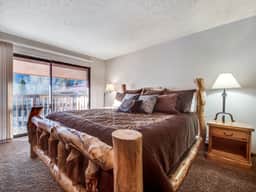 Waterfront Townhouse w/ Mountain View & Hot Tub - Image 4