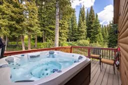Pet-Friendly Mountain Cabin with Hot Tub & Stunning Views - Image 3