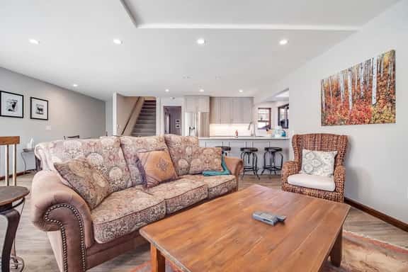 Waterfront Townhouse w/ Mountain View & Hot Tub - Image 1