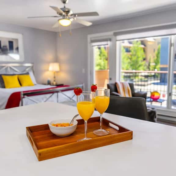 Downtown Modern Condo w/ Hot Tub & Mountain Views - Image 1