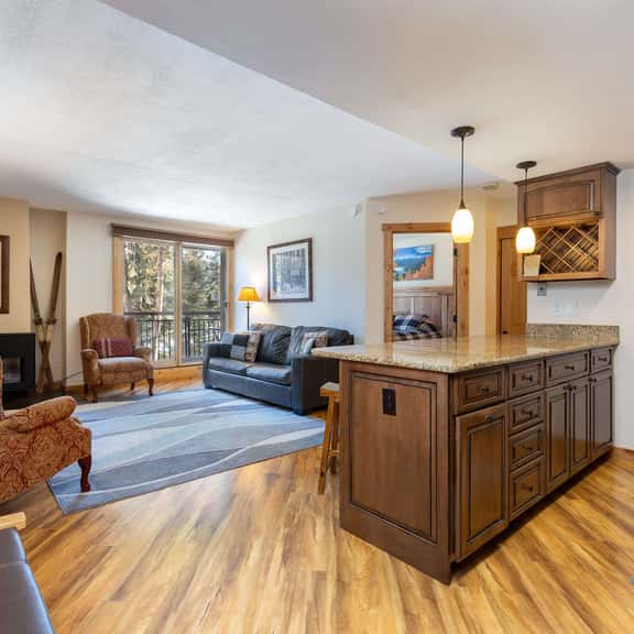 Ski-In/Ski-Out Breck Condo w/ Pool & Free Parking - Image 1