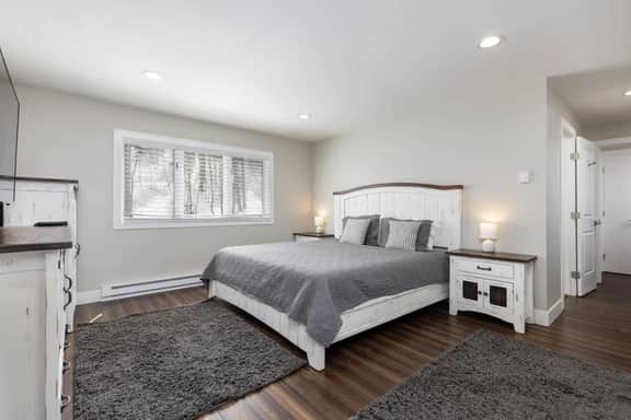 Peak 9 Breck Condo w/Hot Tub & Mountain Views - Image 3