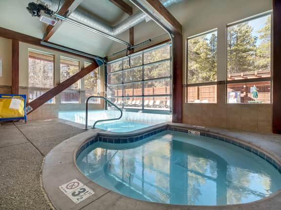 Breckenridge Condo w/ Hot Tub & Mountain Views - Image 4
