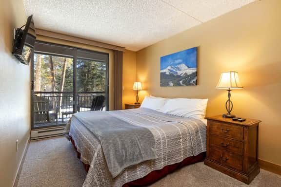 Ski-In/Ski-Out Condo, Steps to Main St & Pool - Image 4