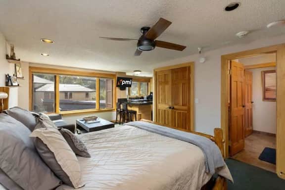 Ski-In/Ski-Out Condo: Prime Main St. Location, Views - Image 5