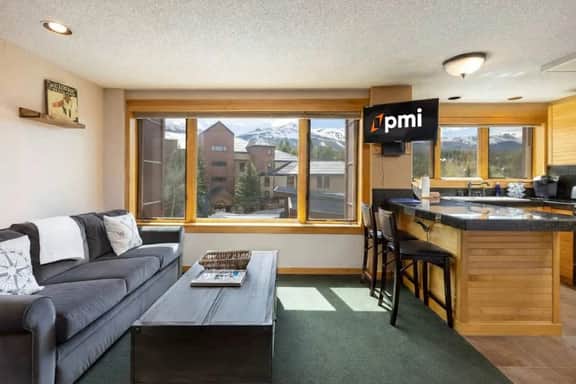 Ski-In/Ski-Out Condo: Prime Main St. Location, Views - Image 2