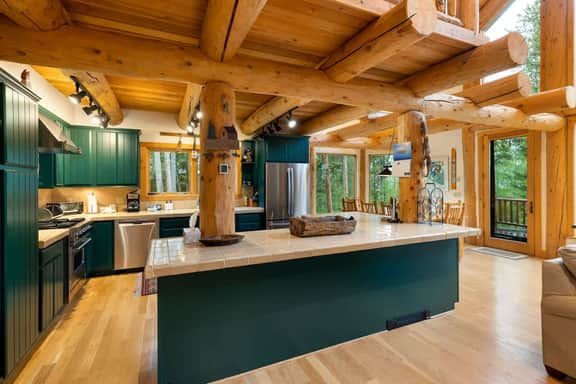 Peak 7 Cabin w/ Ten Mile Range Views, Fireplace - Image 4