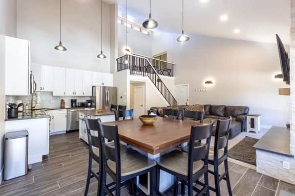Prime Breck Location – Walk to Ski & Shops - Image 5